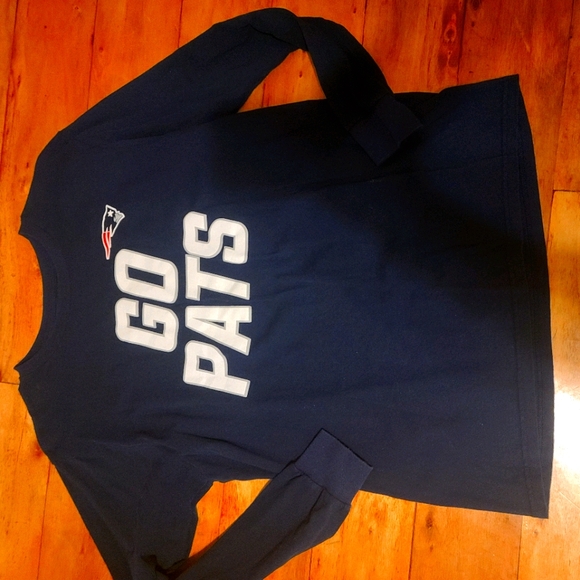 Team Apparel Other - Patriots long sleeve never worn